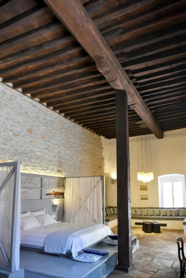 הוילה Keresbino Hydra Manor House מראה חיצוני תמונה