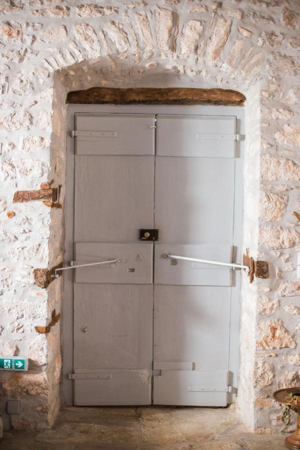 הוילה Keresbino Hydra Manor House מראה חיצוני תמונה