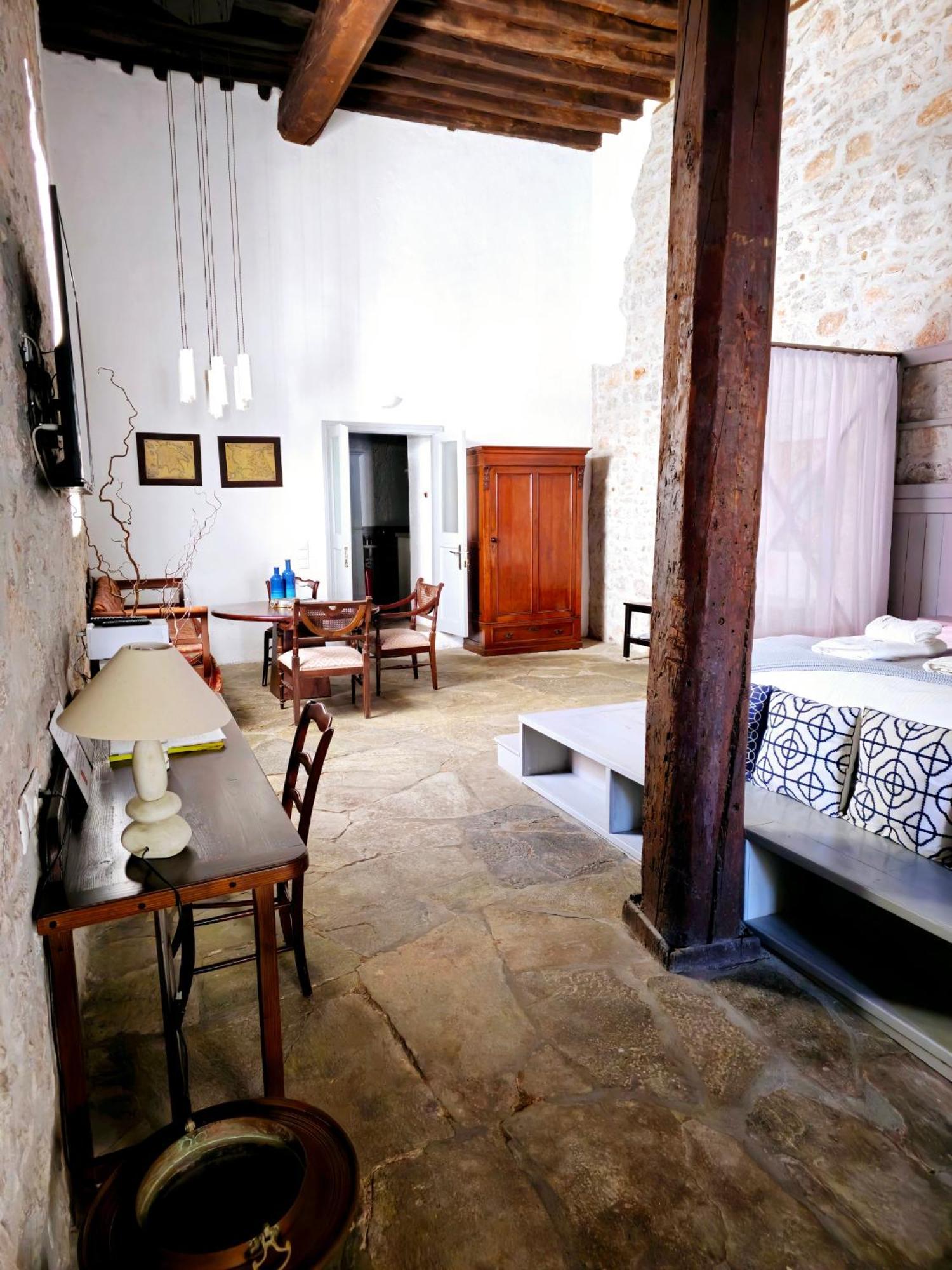 הוילה Keresbino Hydra Manor House מראה חיצוני תמונה